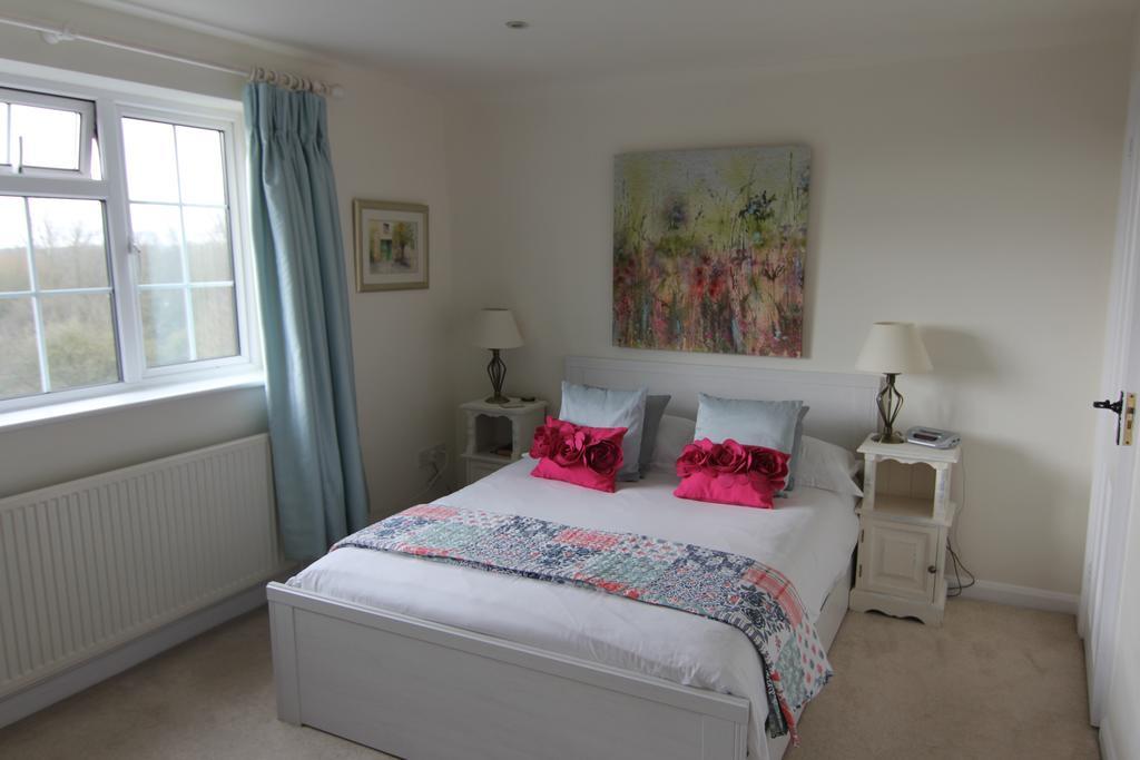 Sunny Cottage Maidenhead Room photo